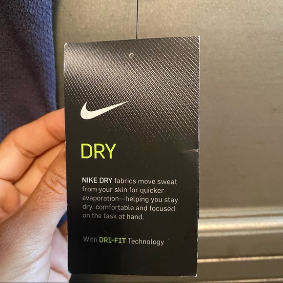 NIKE Dri-Fit Cross/Open Back Run Top, Size Extra Small - Picture 4 of 11